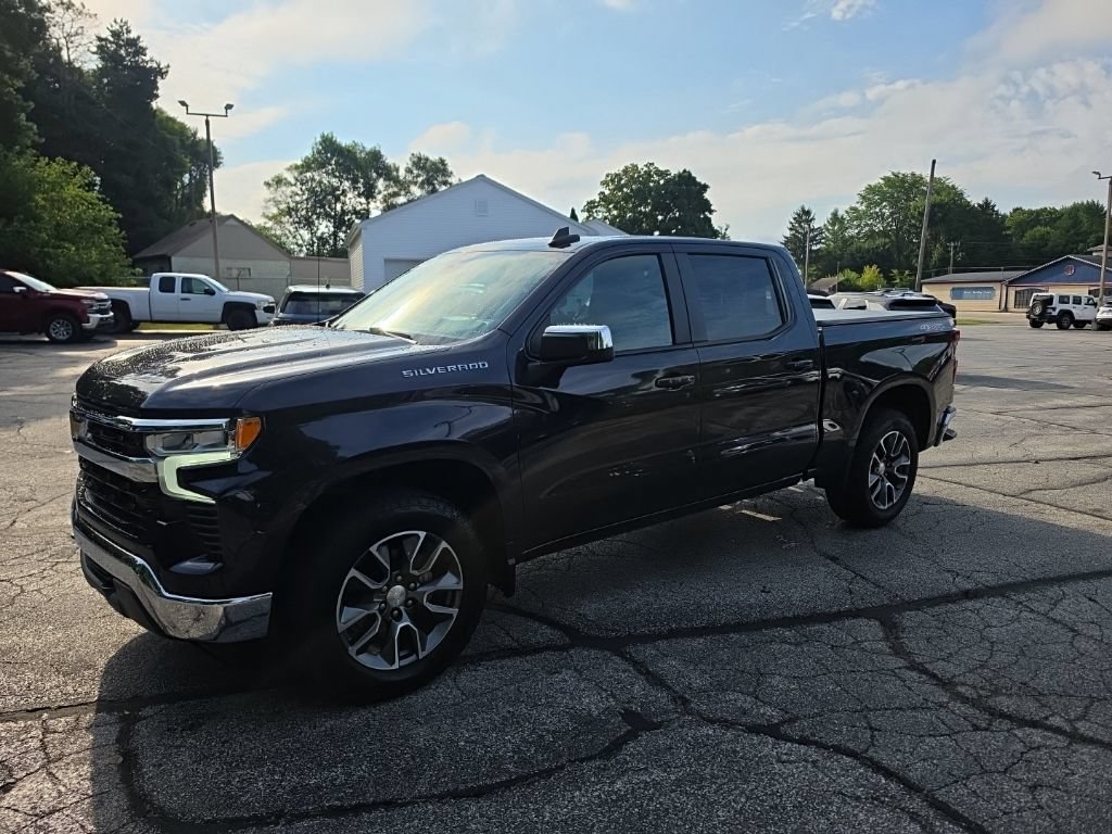 Certified 2022 Chevrolet Silverado 1500 LT AWD/4WD image 3