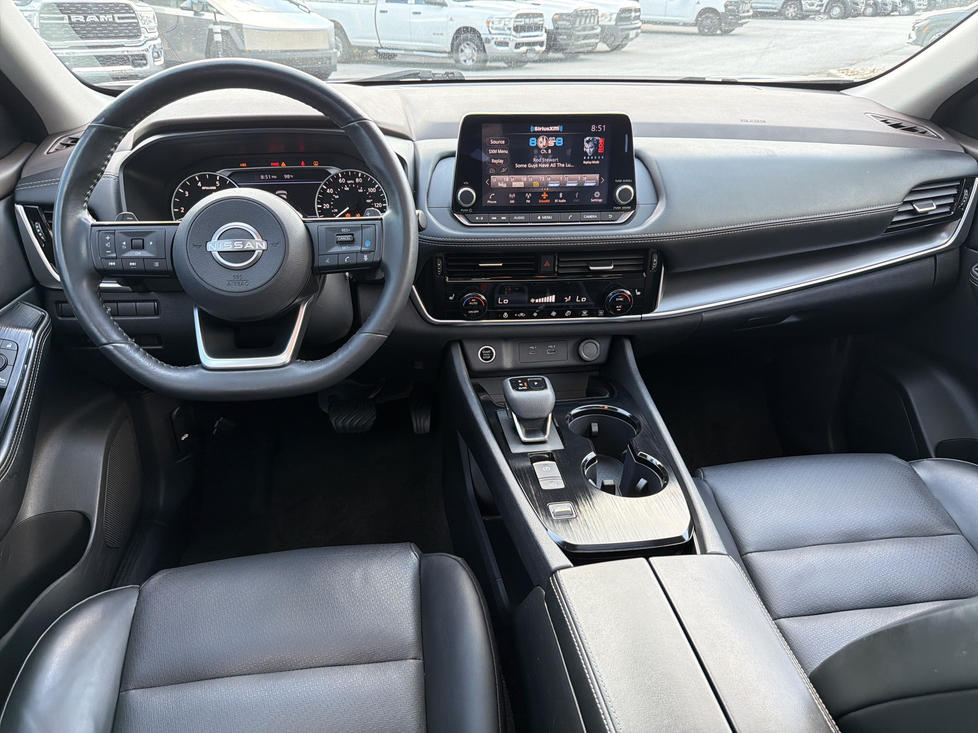 Used 2022 Nissan Rogue SV w/ SV Premium Package FWD image 28