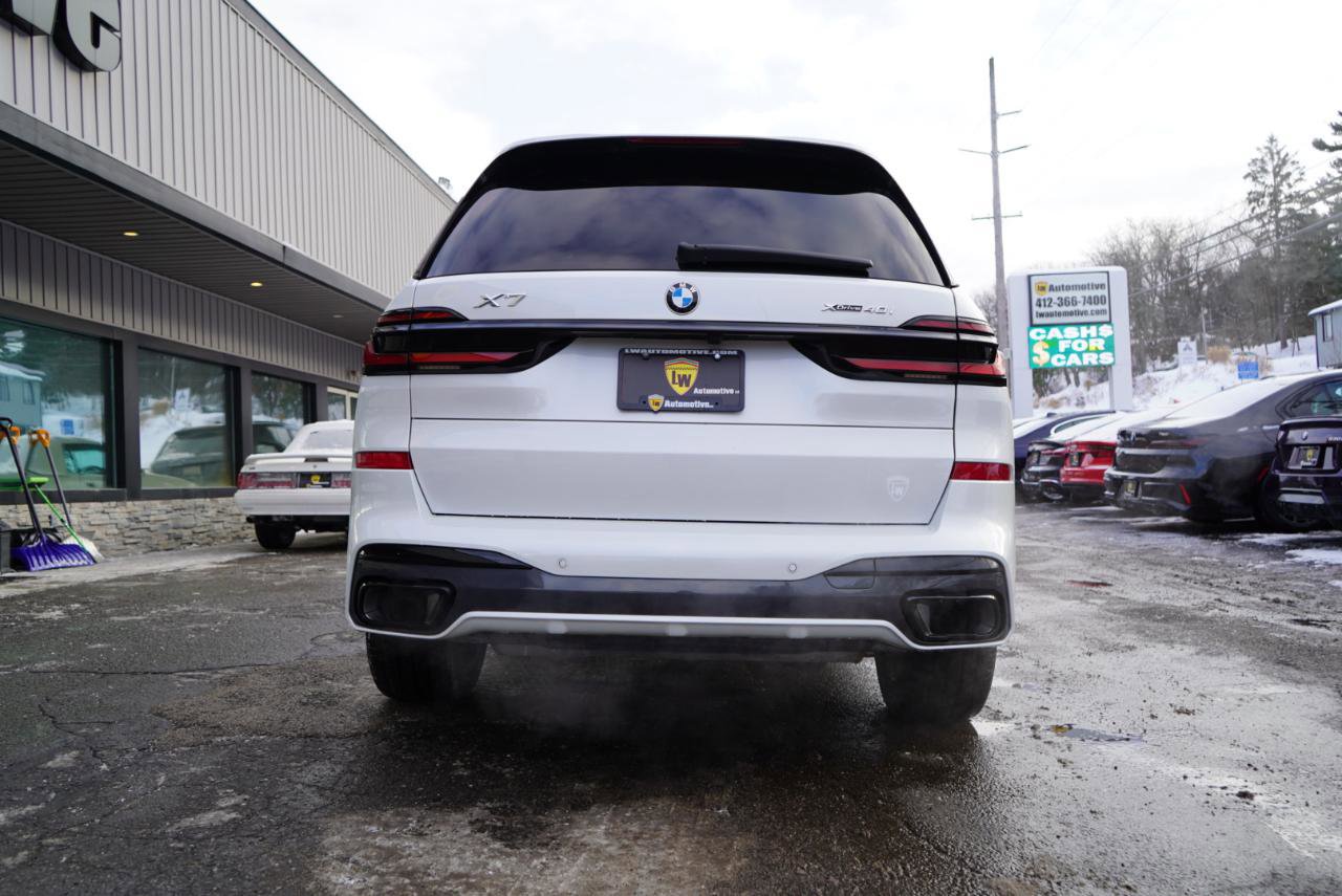 Used 2025 BMW X7 xDrive40i w/ M Sport Package image 8