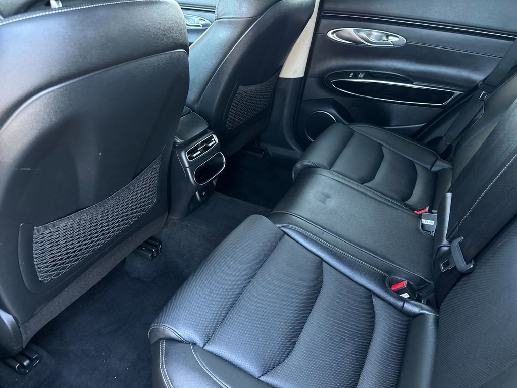 Used 2025 Genesis GV70 2.5T image 11