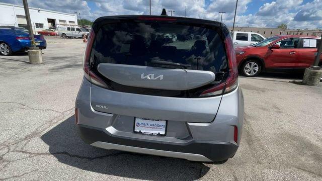 Used 2023 Kia Soul LX FWD image 9
