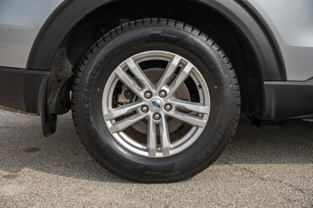 Certified 2023 Ford Explorer XLT RWD image 10