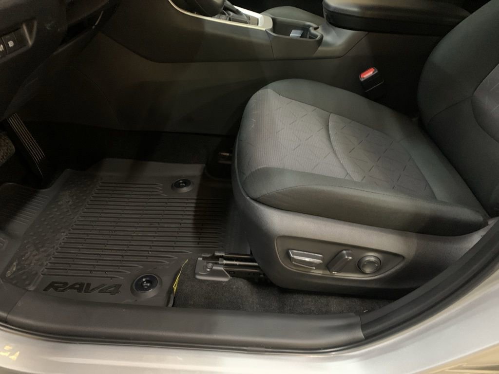 New 2025 Toyota RAV4 XLE image 10