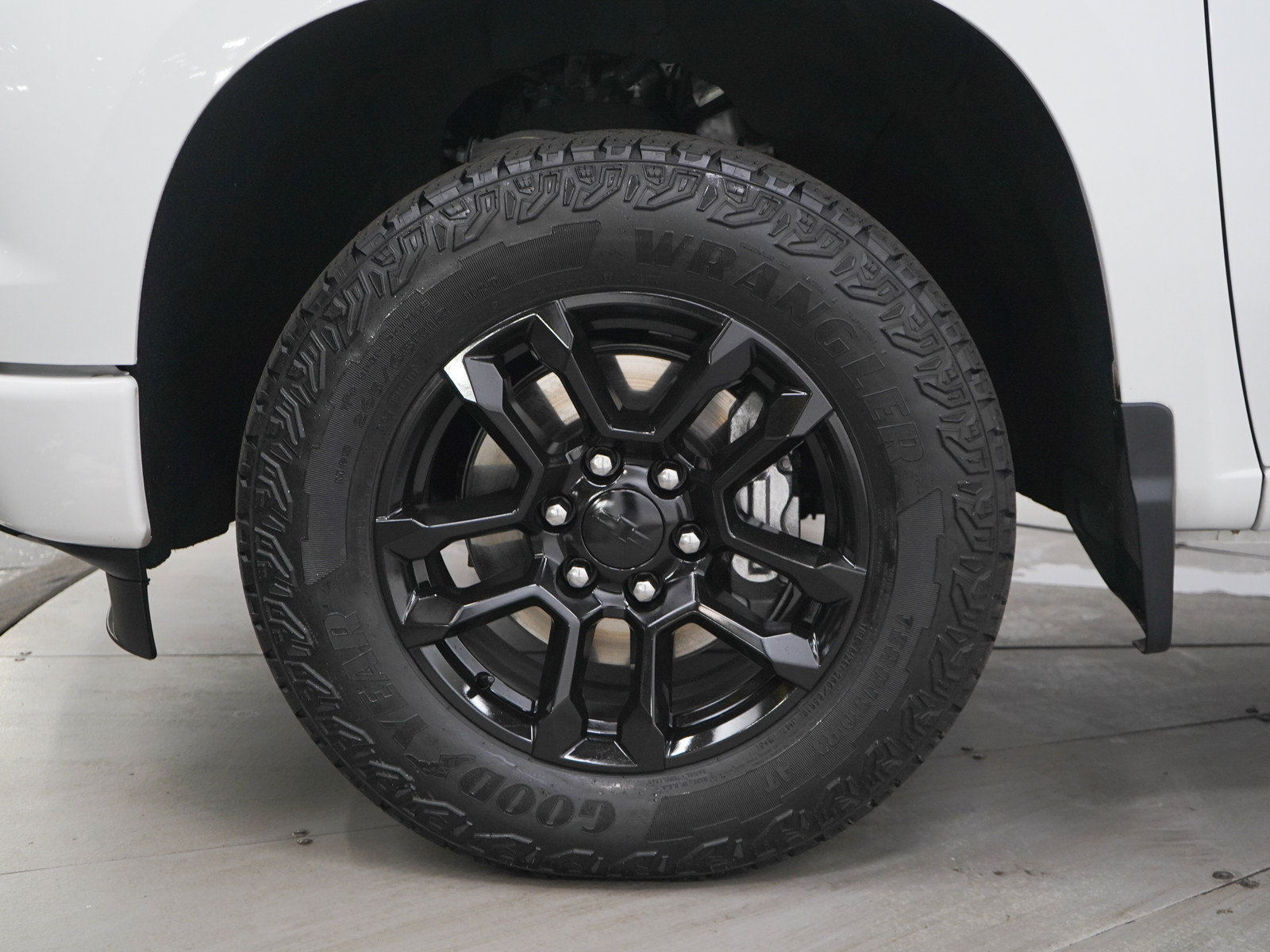 Used 2023 Chevrolet Silverado 1500 RST AWD/4WD image 31