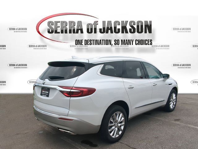 Used 2021 Buick Enclave Premium w/ Sun and Sites Package FWD image 9