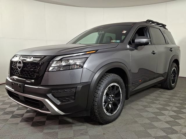 Used 2025 Nissan Pathfinder Rock Creek image 4