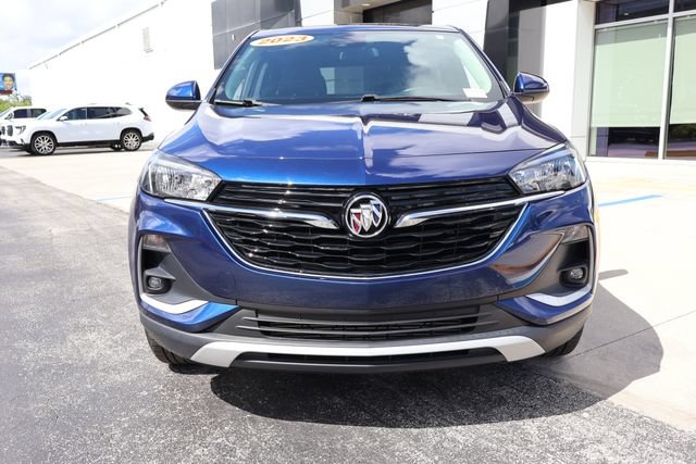 Used 2023 Buick Encore GX Preferred w/ Cold Weather Comfort Package FWD image 2