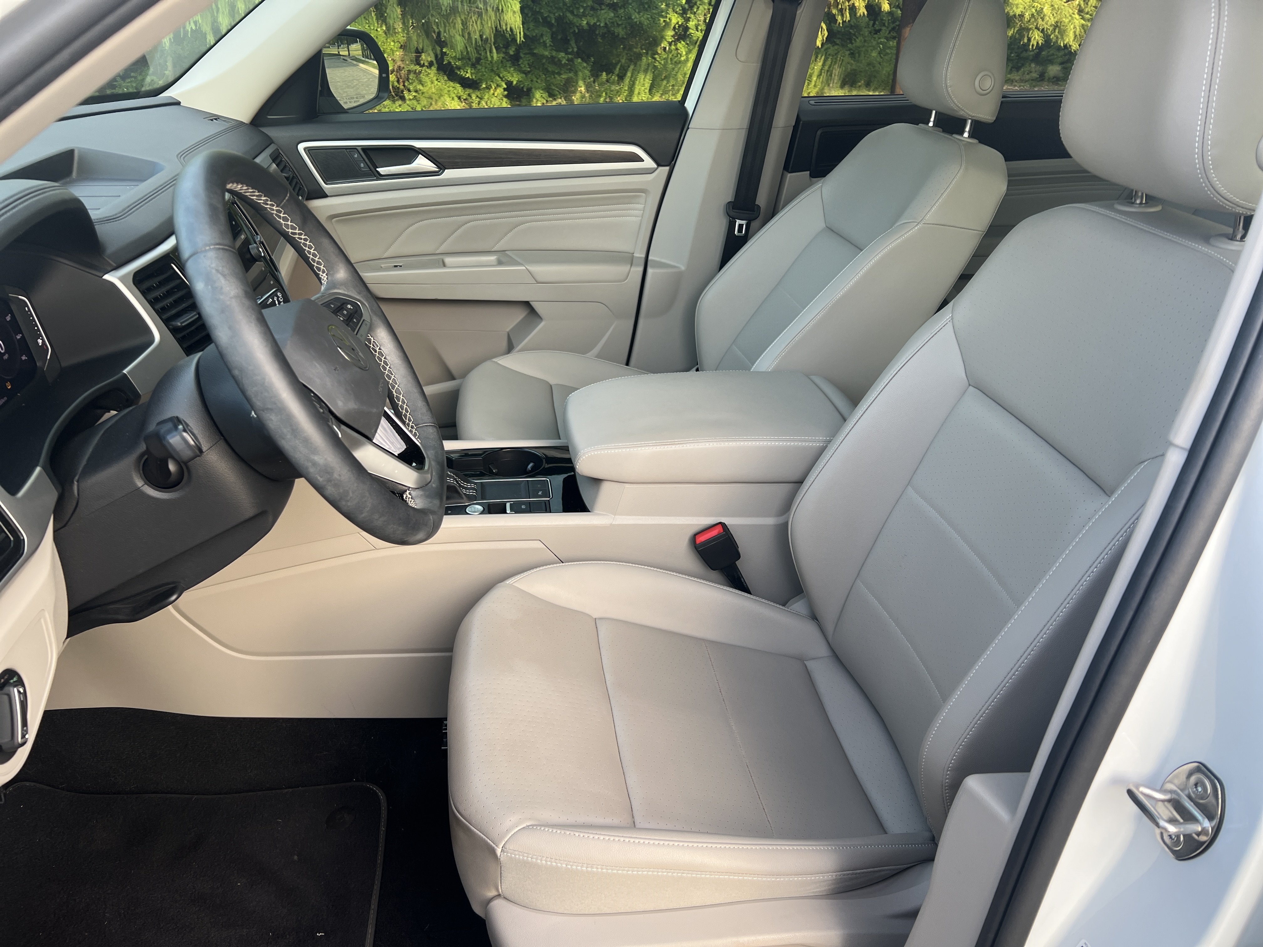 Certified 2023 Volkswagen Atlas SE w/ Panoramic Sunroof Package FWD image 14