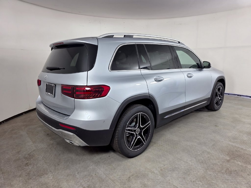 New 2026 Mercedes-Benz GLB 250 image 4