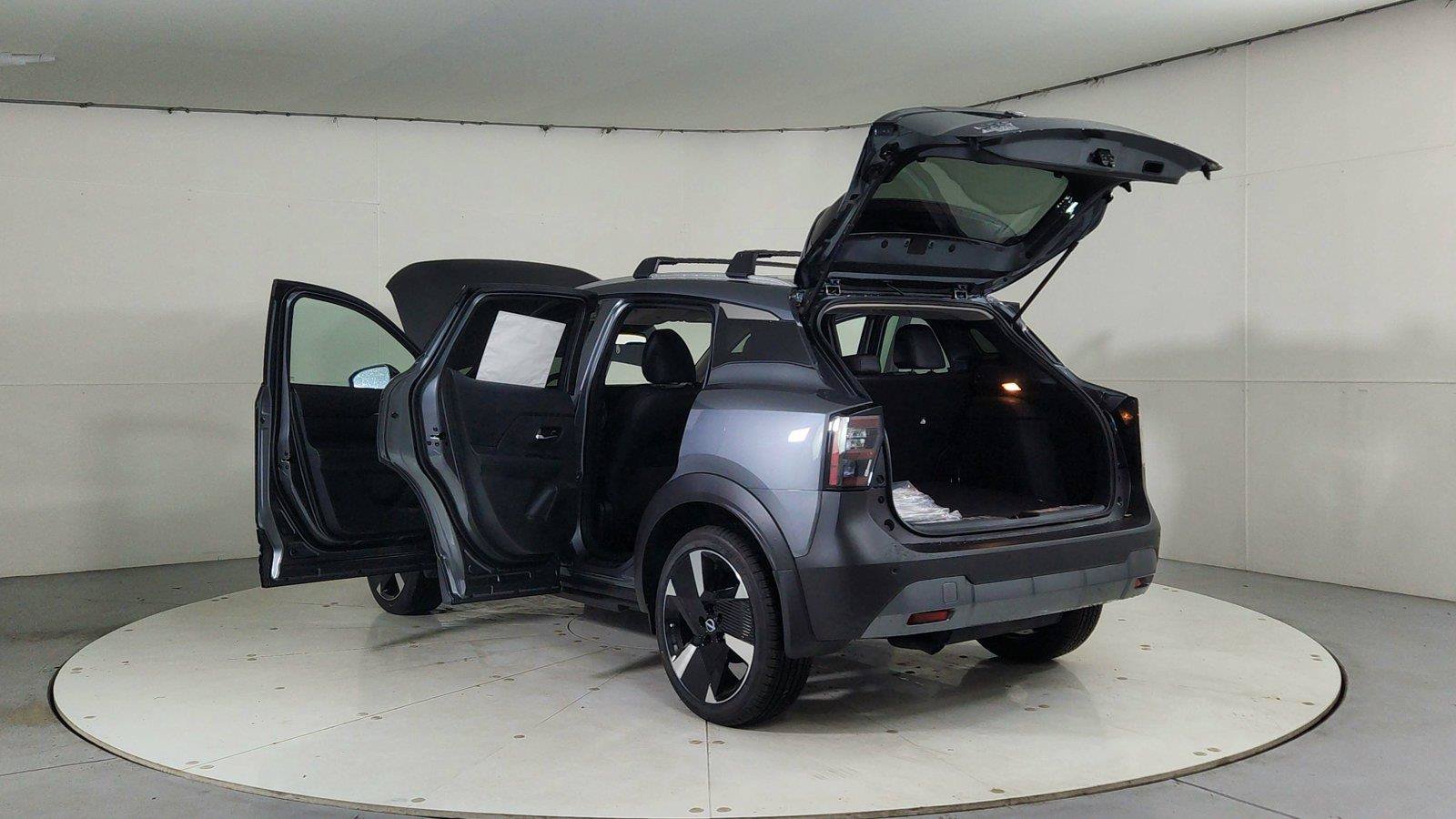 Used 2026 Nissan Kicks SR w/ Illumination Package AWD/4WD image 11