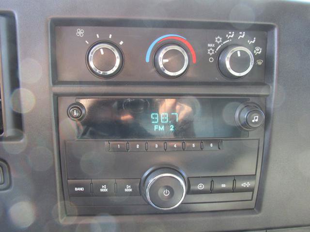 Used 2008 Chevrolet Express 3500 image 10