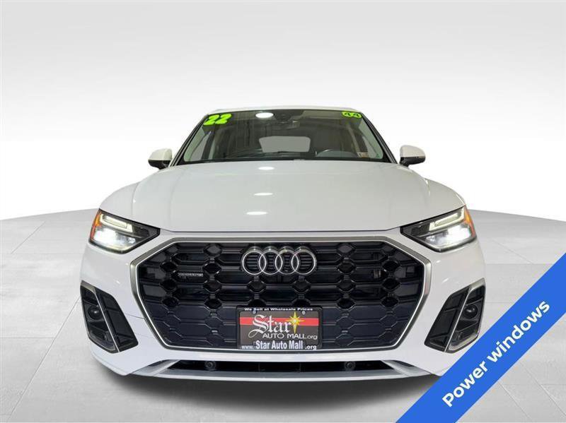 Used 2022 Audi Q5 2.0T Premium w/ Convenience Package image 2