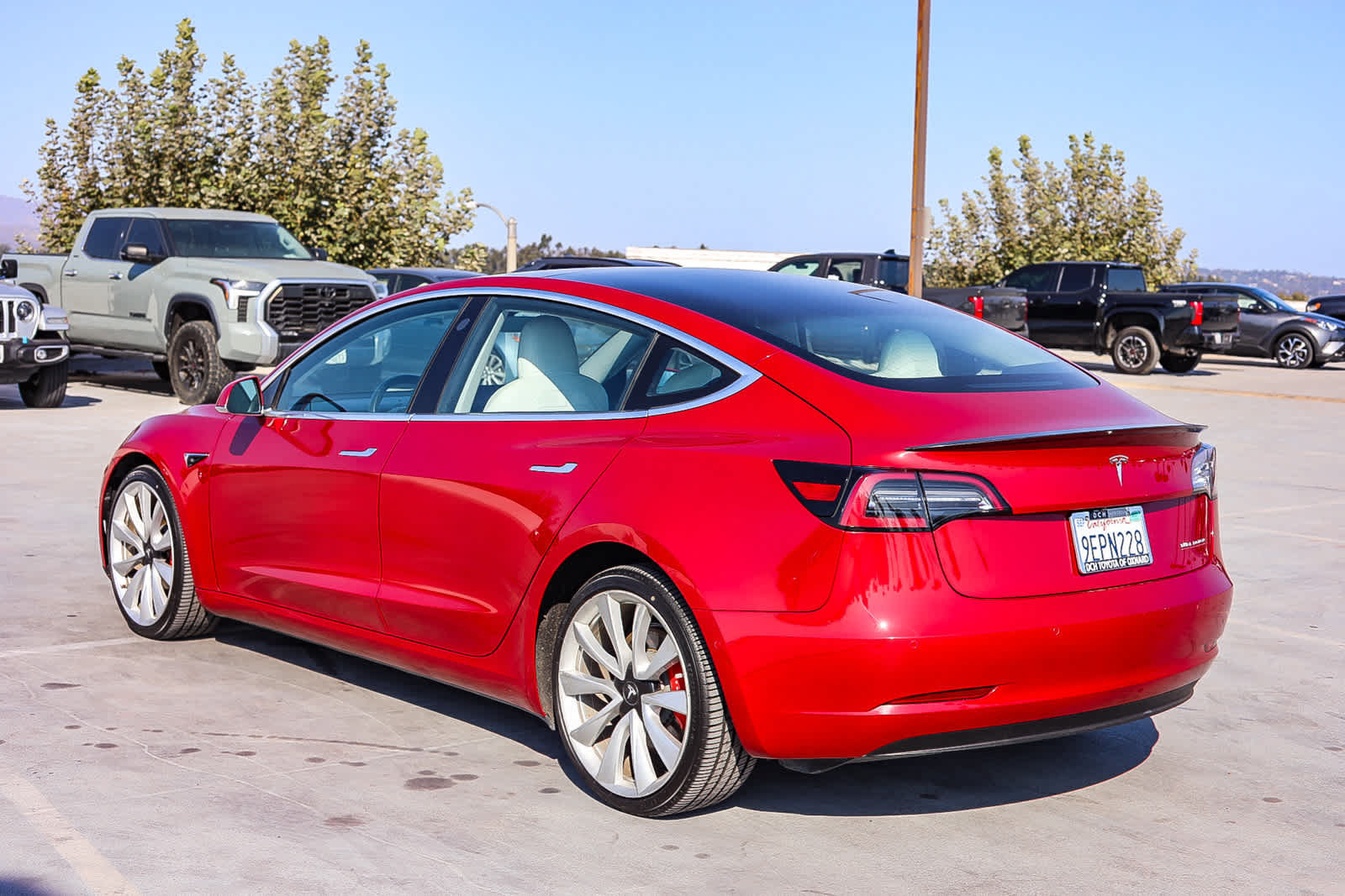 Used 2018 Tesla Model 3 AWD/4WD image 7