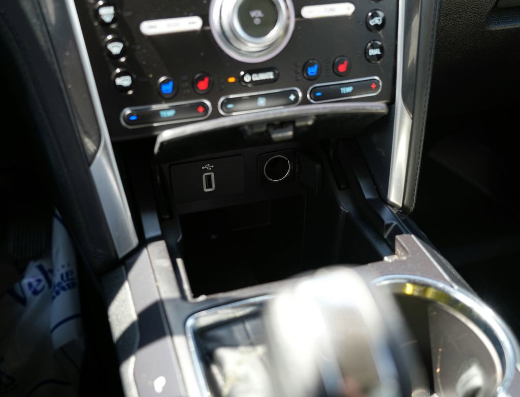 Used 2017 Ford Explorer Platinum AWD/4WD image 15