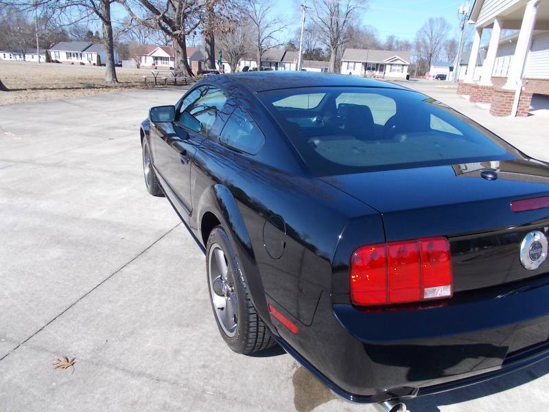 Used 2009 Ford Mustang GT image 5