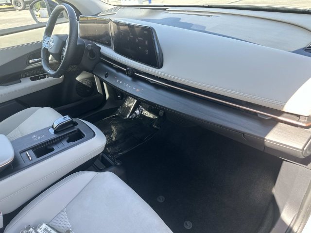 Used 2024 Nissan Ariya FWD image 37