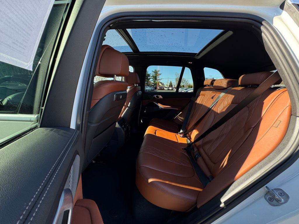 Used 2024 BMW X5 xDrive40i w/ Premium Package image 13