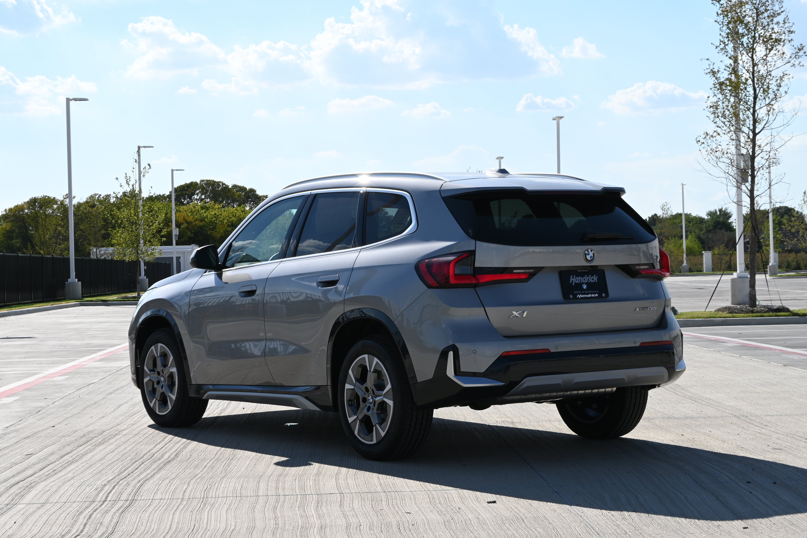 New 2027 BMW X1 xDrive28i AWD/4WD image 6