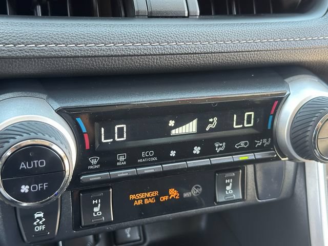 Used 2022 Toyota RAV4 XLE w/ XLE Grade Weather Package AWD/4WD image 16