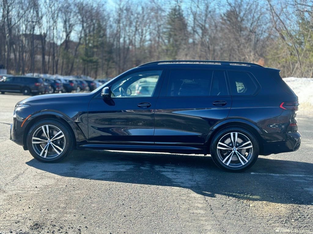 Used 2024 BMW X7 M60i w/ Climate Comfort Package image 3