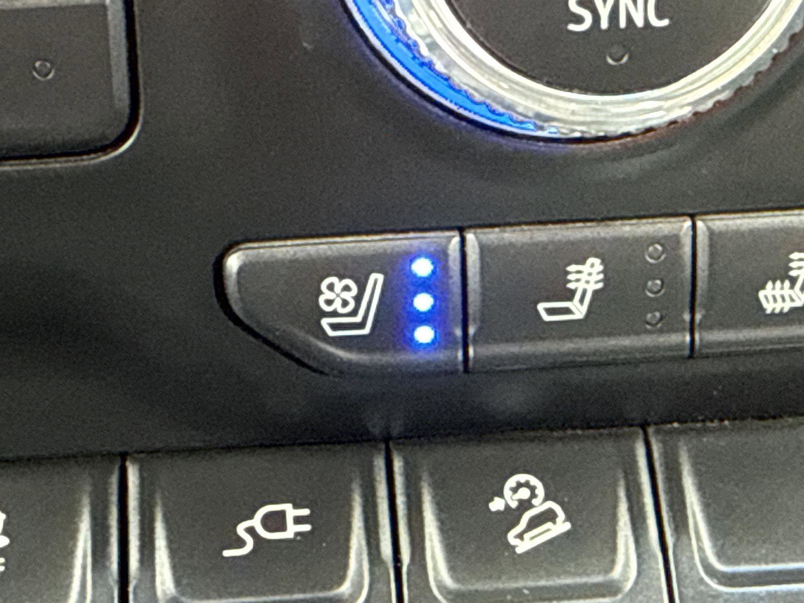 Used 2021 GMC Sierra 1500 AT4 w/ AT4 Value Package image 29