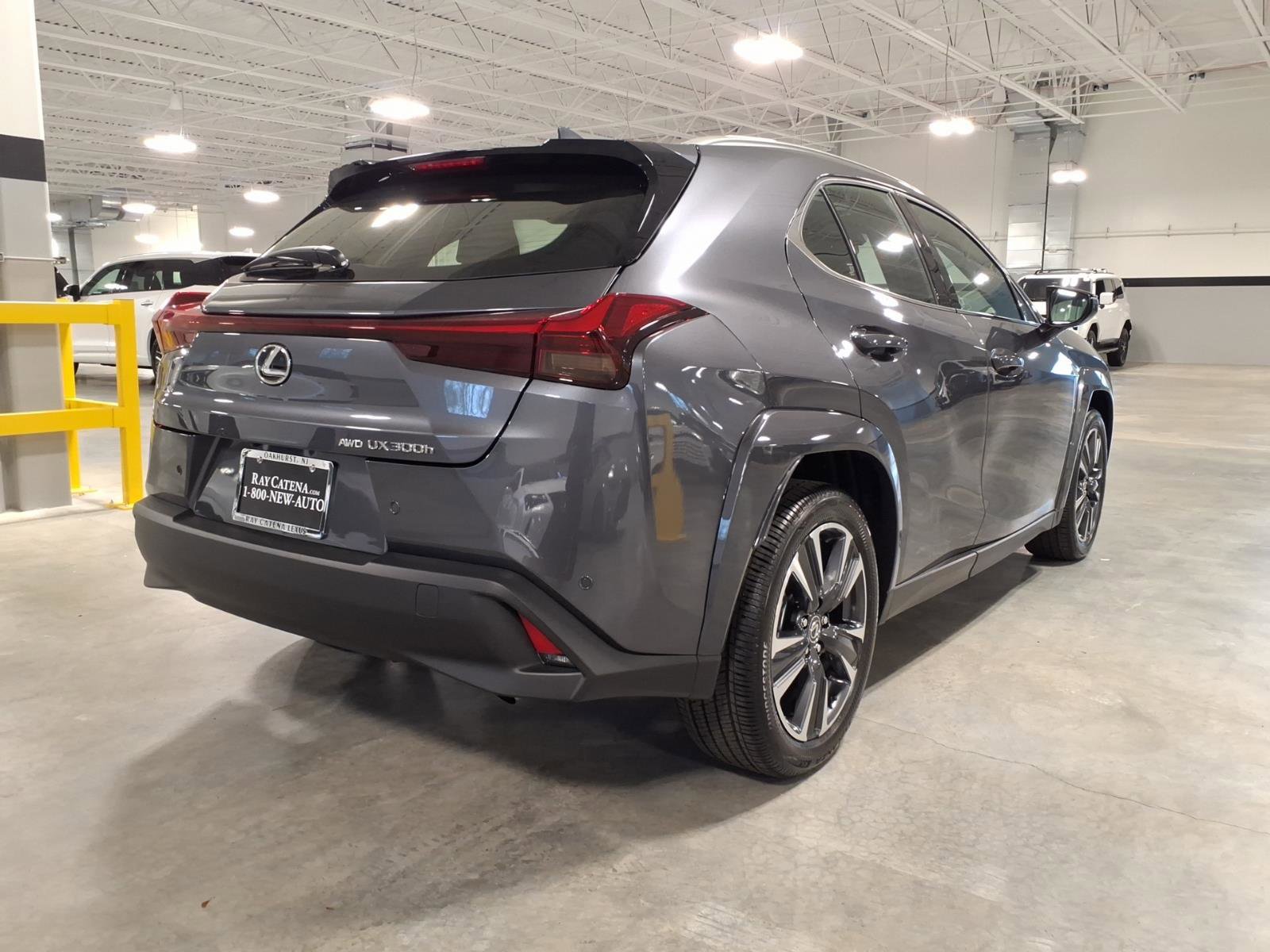 New 2026 Lexus UX 300h AWD image 17