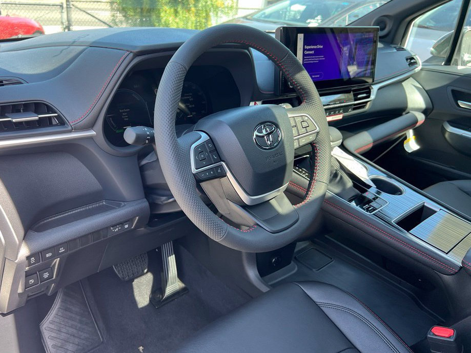 New 2026 Toyota Sienna XSE AWD/4WD image 12