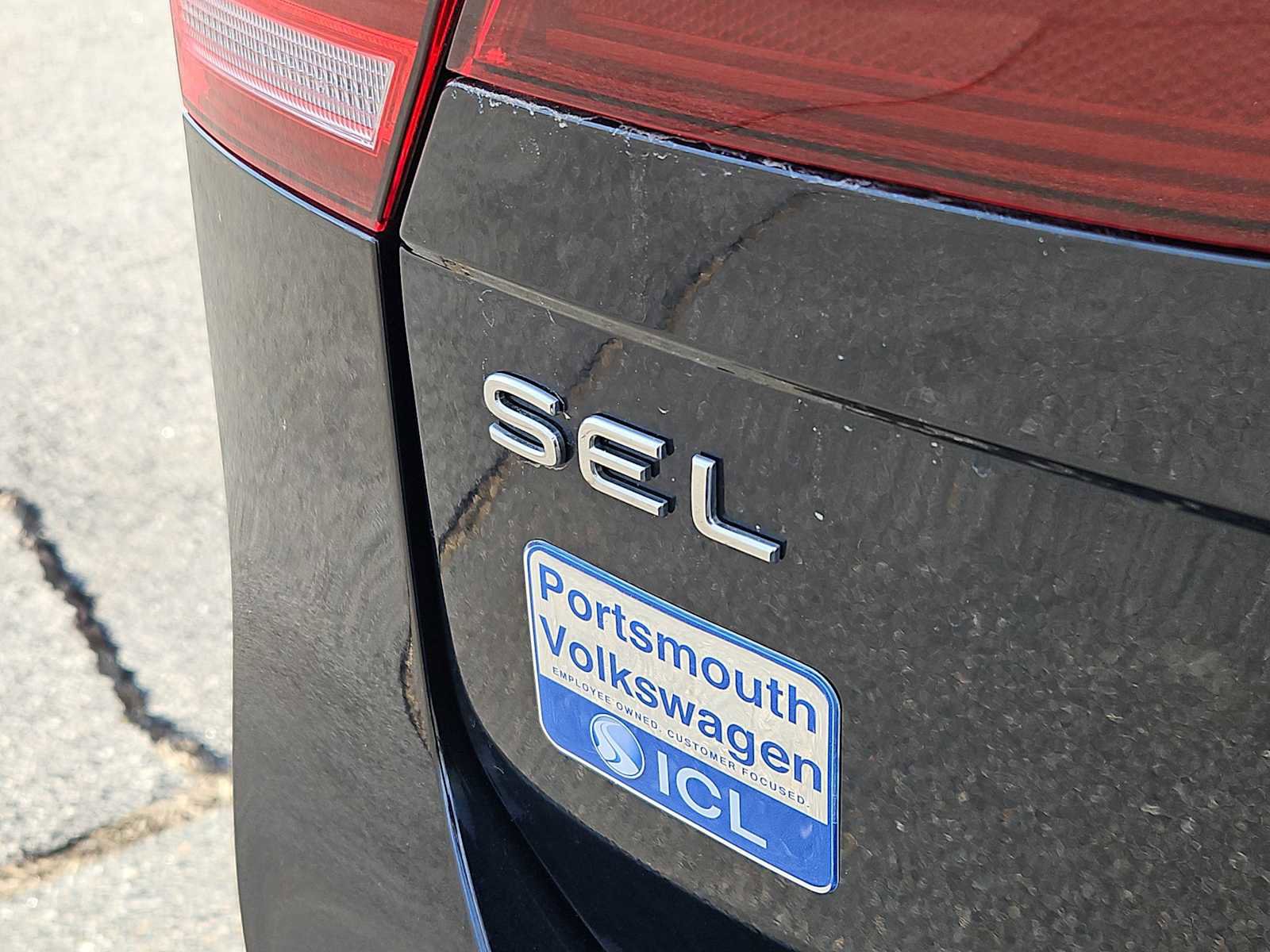 Certified 2023 Volkswagen Tiguan SEL R-Line image 12