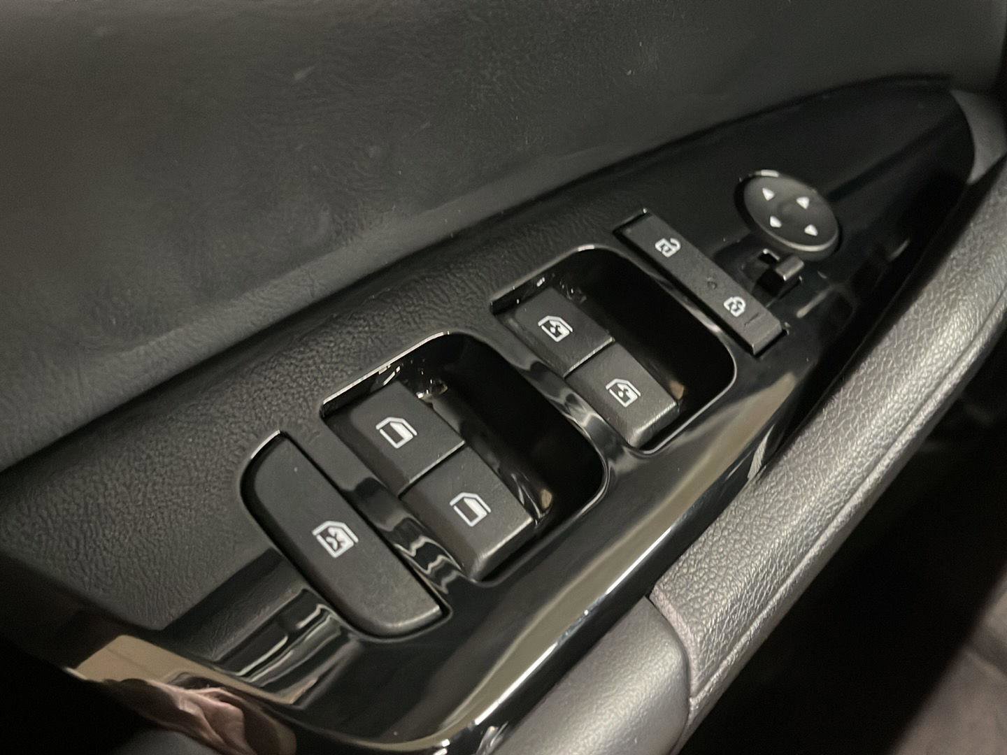 Used 2023 Kia Sportage EX image 14