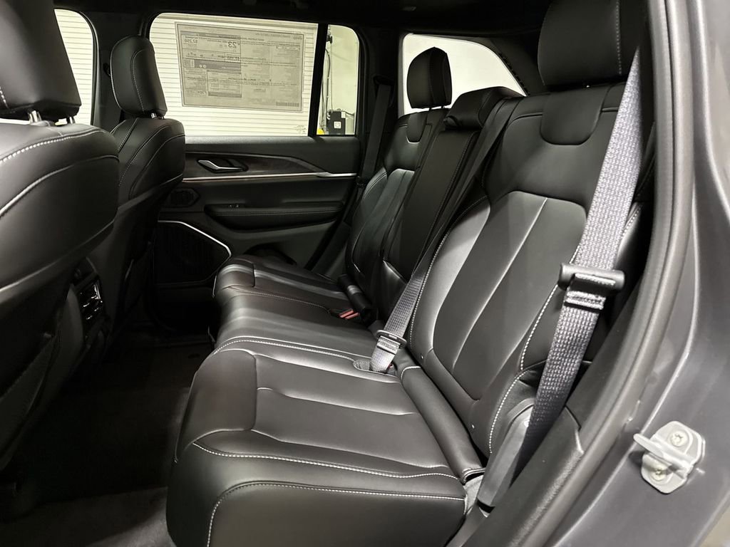 New 2026 Jeep Grand Cherokee Limited w/ Limited Altitude Package image 24