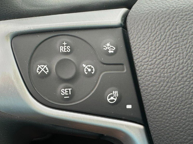 Used 2023 GMC Terrain SLT image 19