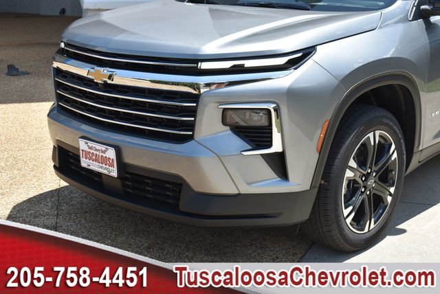 New 2027 Chevrolet Traverse LT w/ Sun and Wheel Package FWD image 37