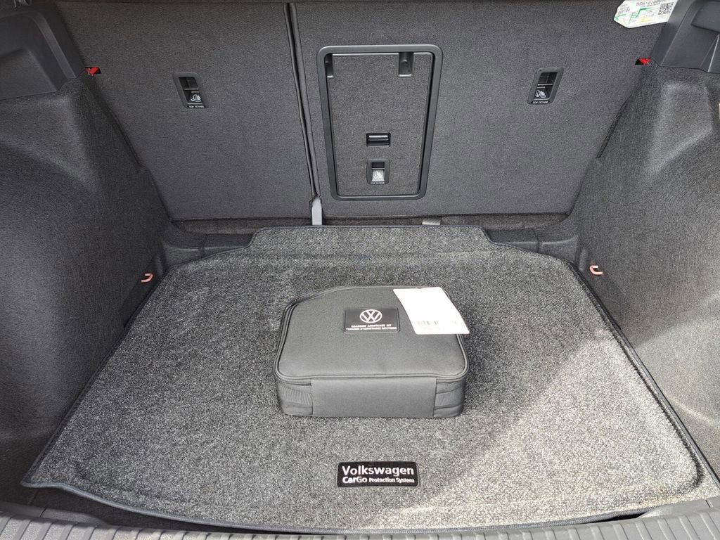 Used 2022 Volkswagen Taos SE image 27