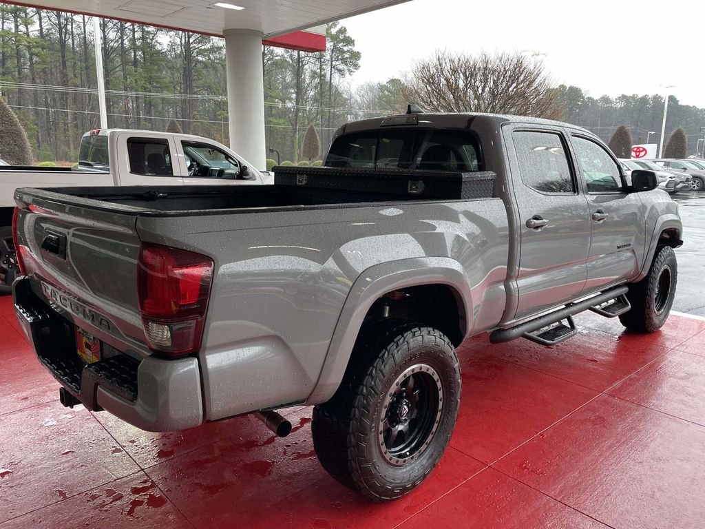 Used 2020 Toyota Tacoma SR5 image 9