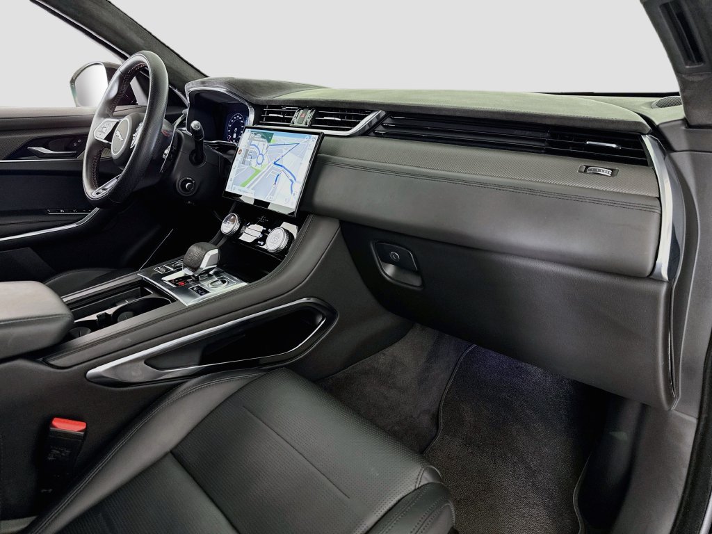 Certified 2024 Jaguar F-PACE SVR AWD/4WD image 13