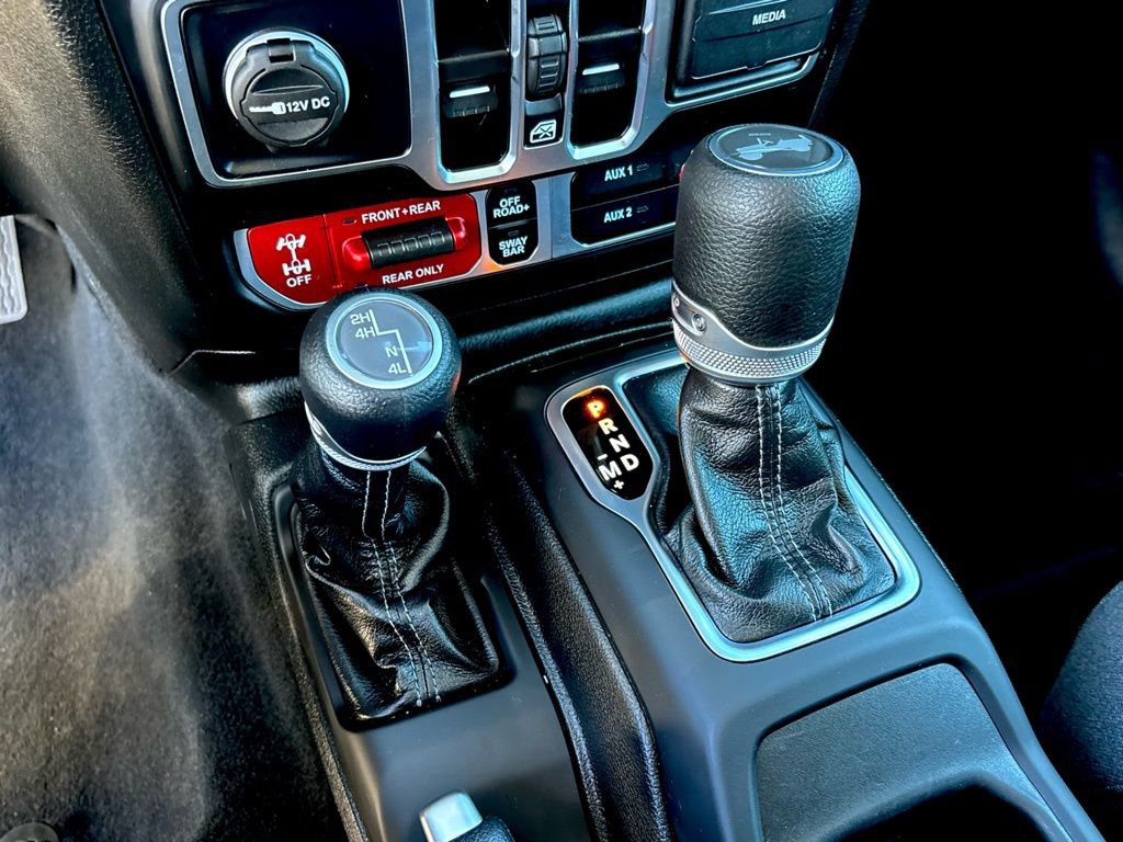 Used 2025 Jeep Wrangler Unlimited Rubicon image 18