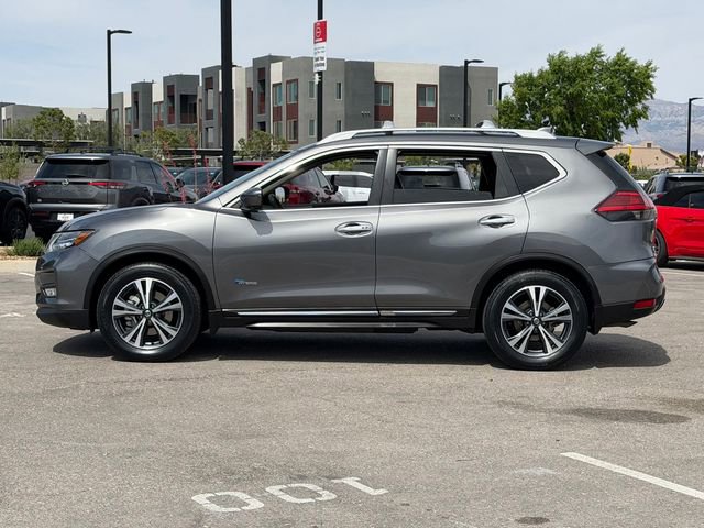 Used 2017 Nissan Rogue SL image 2