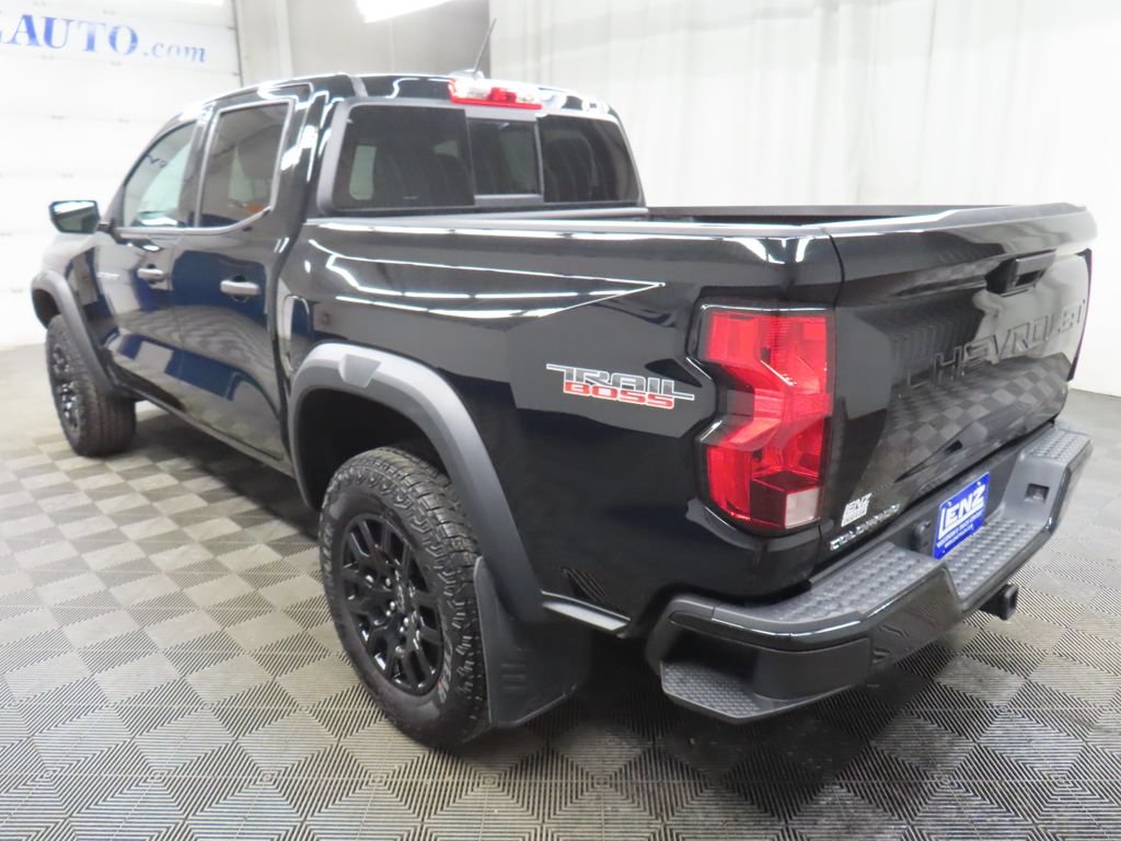 Used 2024 Chevrolet Colorado Trail Boss w/ Advanced Trailering Package AWD/4WD image 7