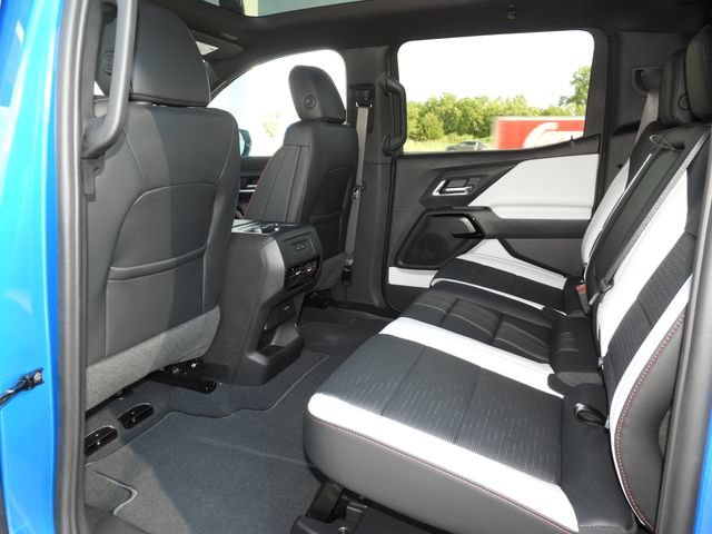 Used 2025 Chevrolet Silverado EV RST AWD/4WD image 45