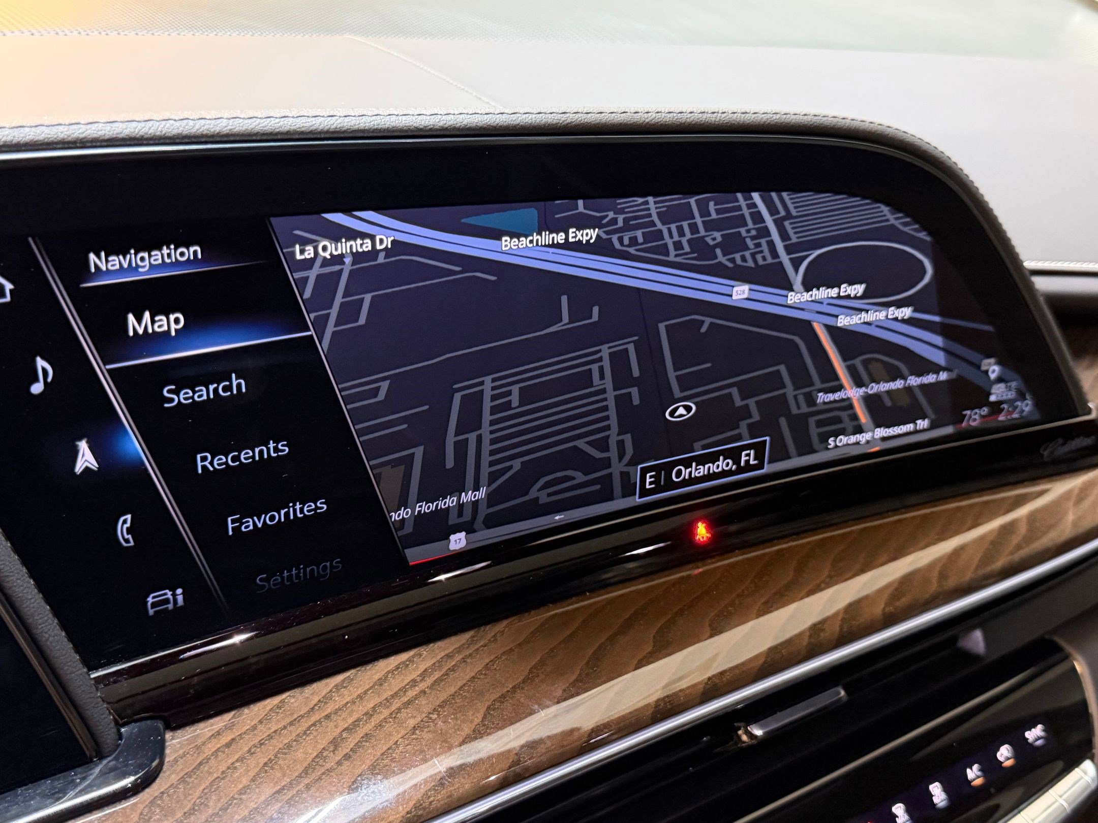 Certified 2024 Cadillac Escalade Sport Platinum w/ LPO, ONYX Package image 32