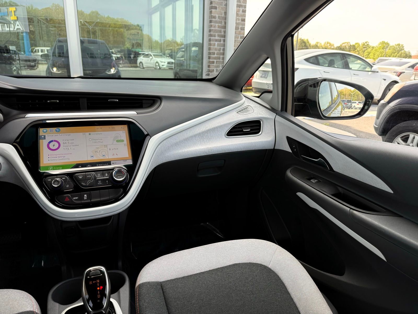 Used 2018 Chevrolet Bolt LT FWD image 25