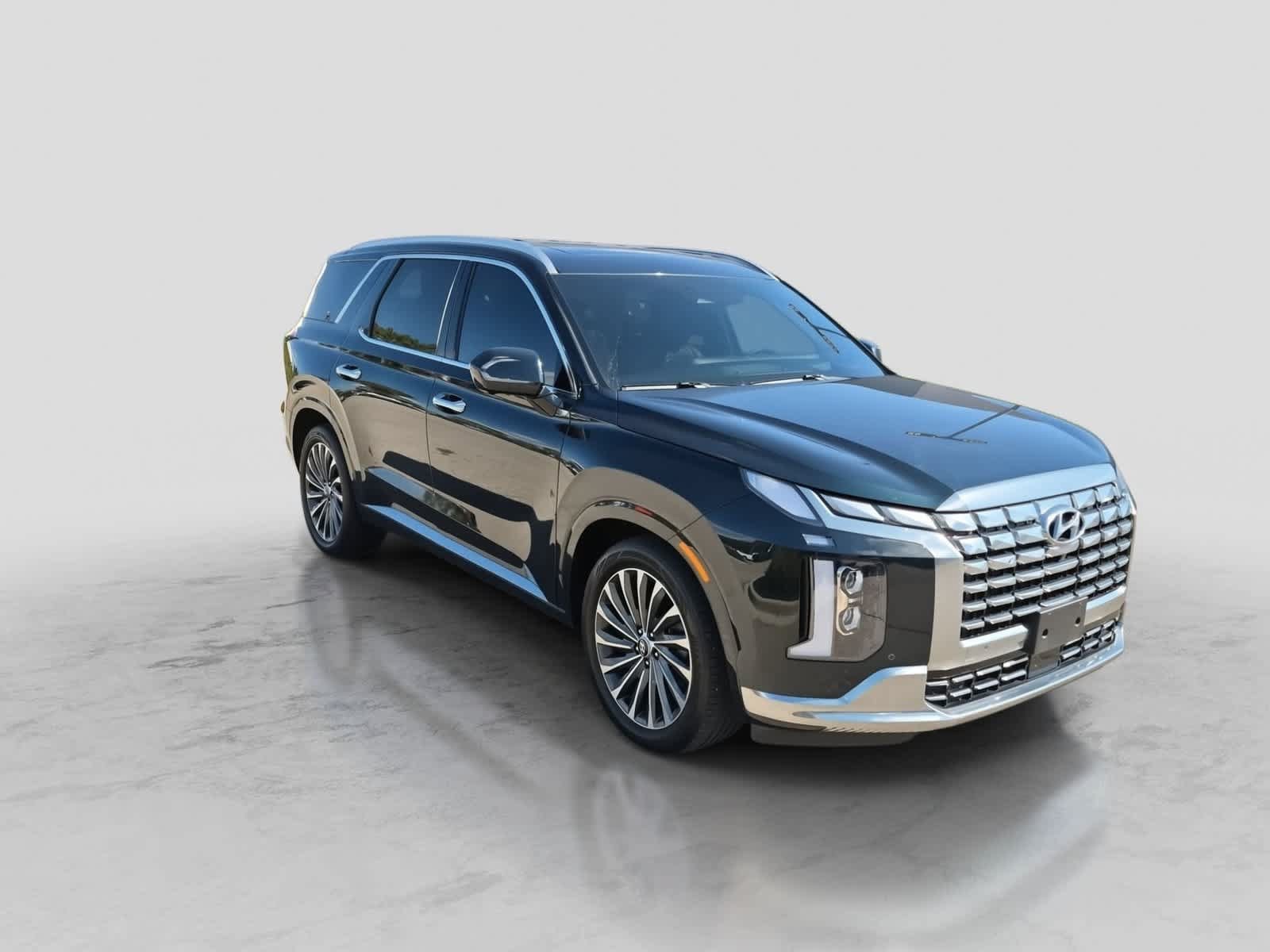Used 2024 Hyundai Palisade Calligraphy AWD/4WD image 2