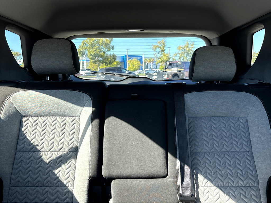Used 2023 Chevrolet Equinox LS w/ Midnight Edition image 4