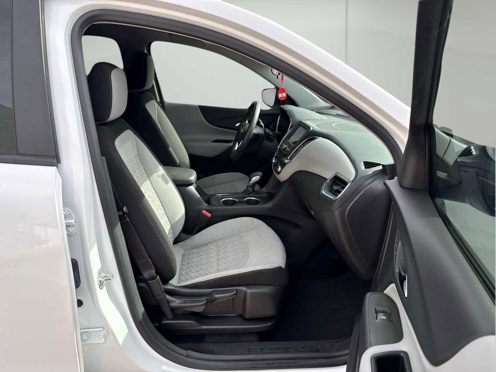 Used 2024 Chevrolet Equinox LS w/ LS Convenience Package image 16