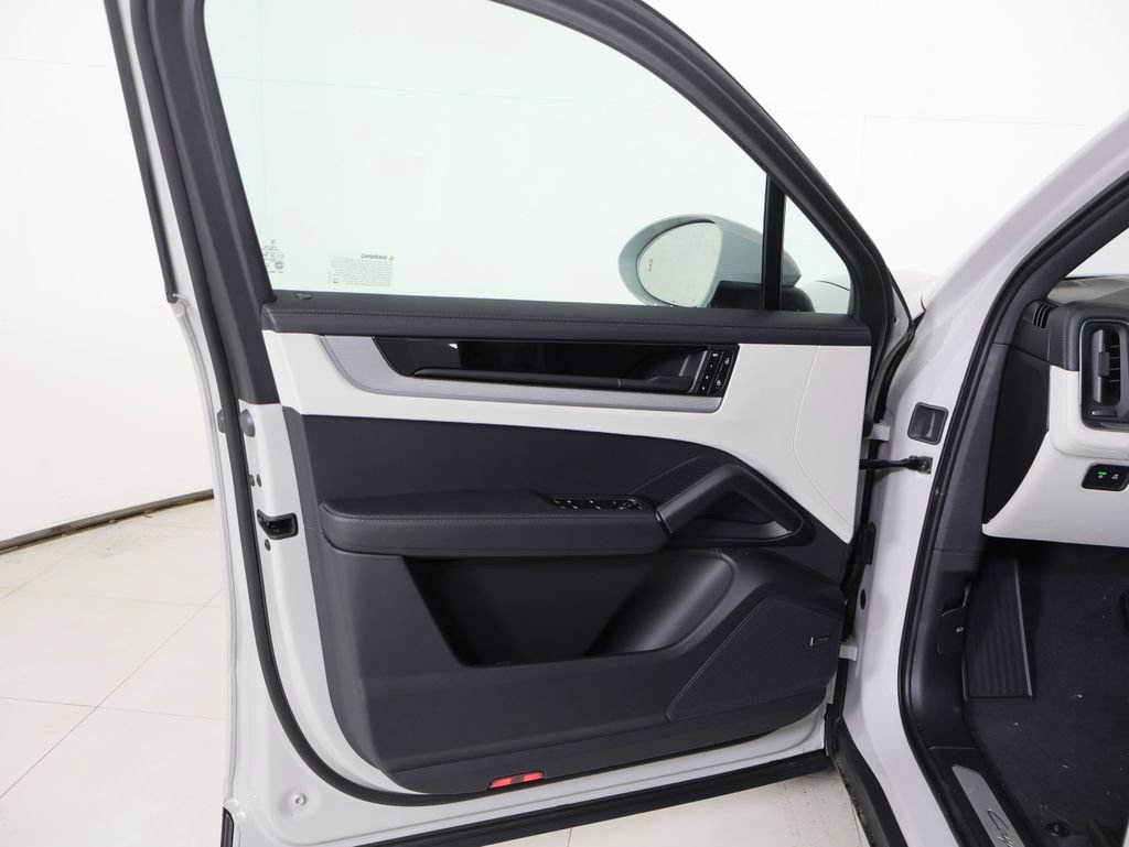 New 2026 Porsche Cayenne E-Hybrid image 29