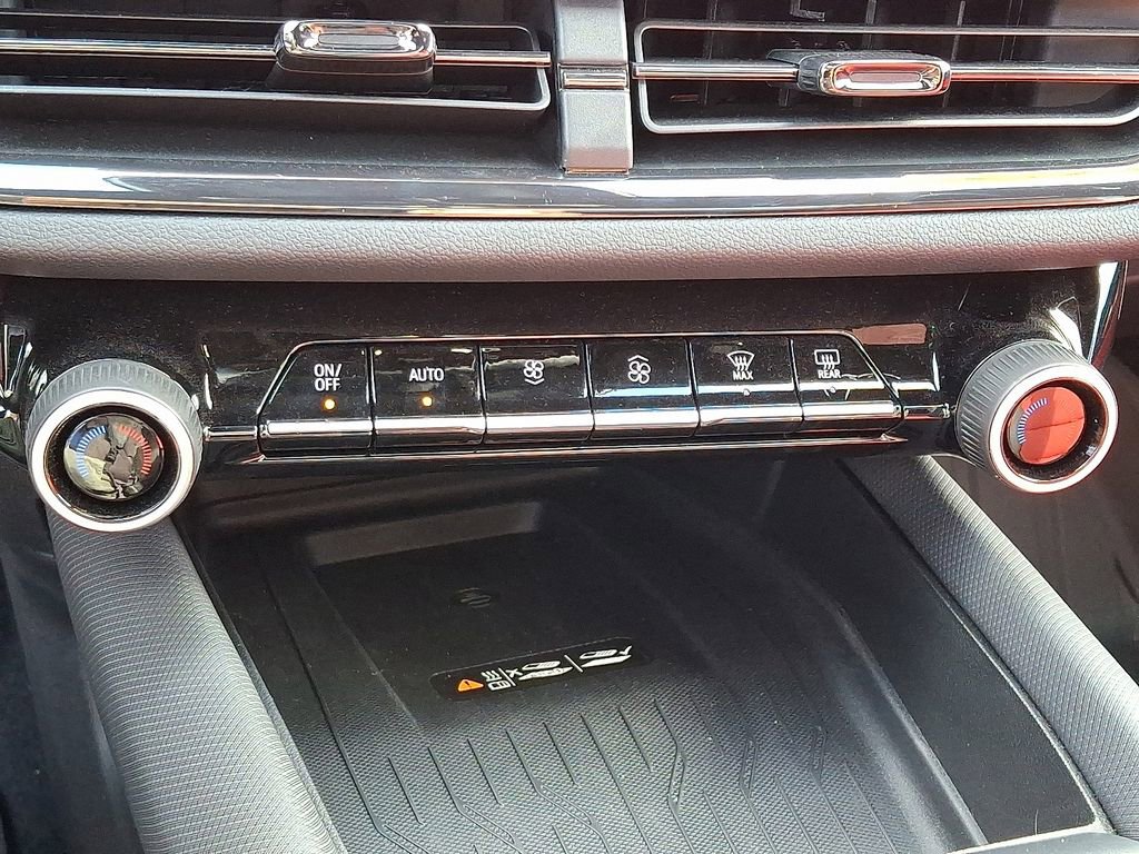 Used 2025 Chevrolet Equinox EV RS w/ Active Safety Package 3 image 16