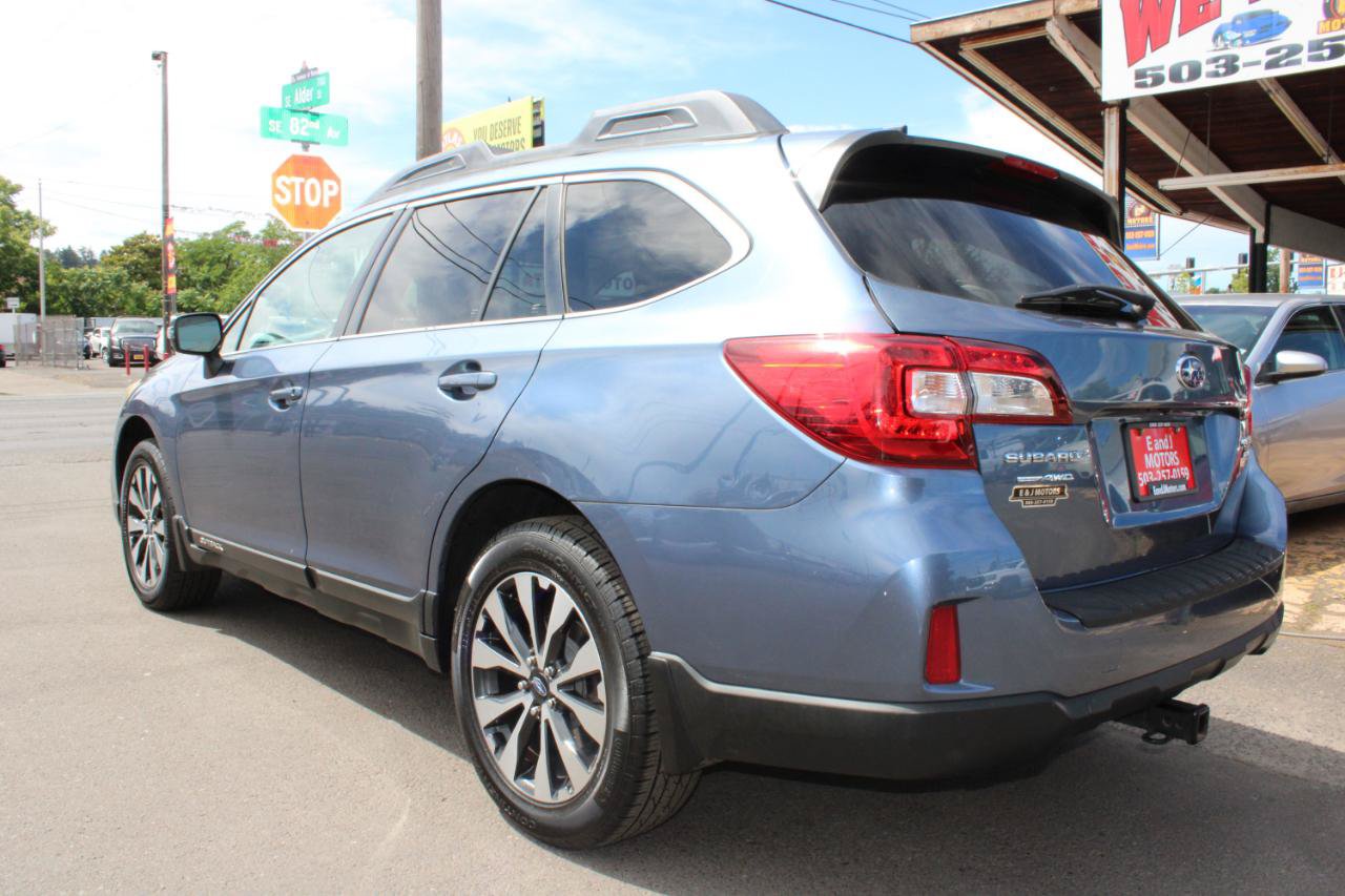 Used 2016 Subaru Outback 2.5i Limited AWD/4WD image 4