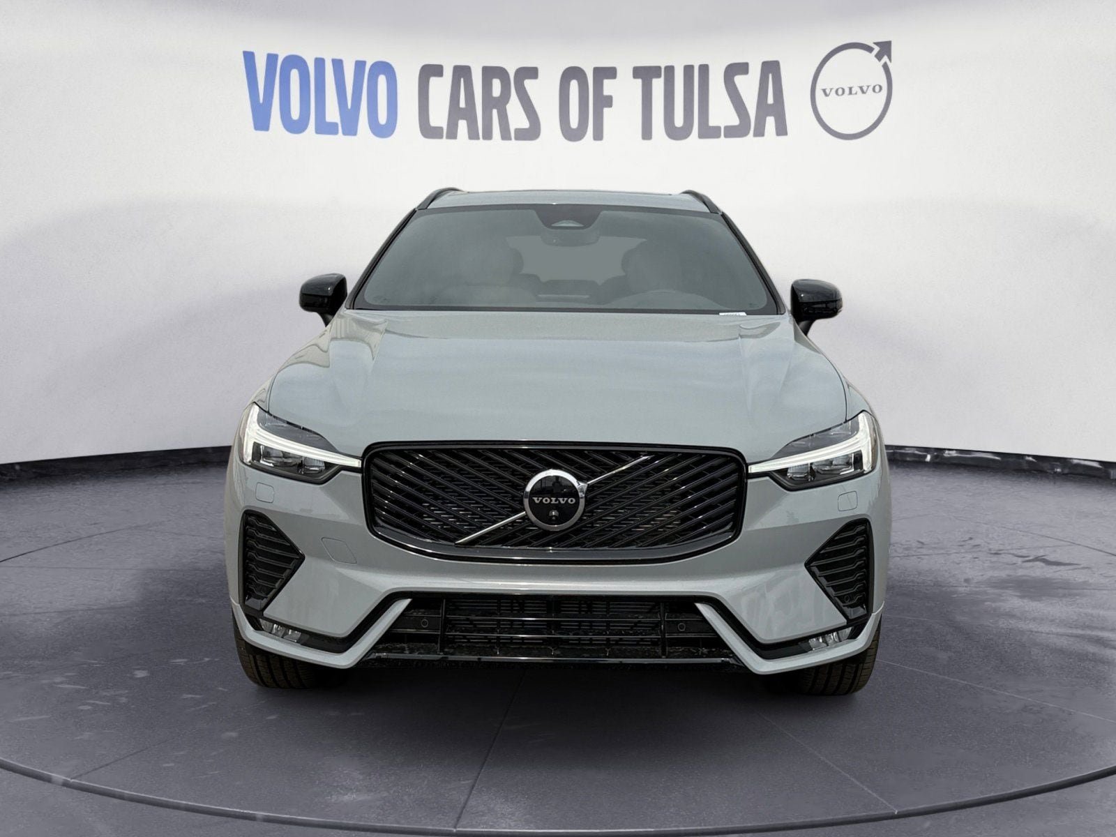 New 2026 Volvo XC60 B5 Plus w/ Protection Package Premier AWD/4WD image 8