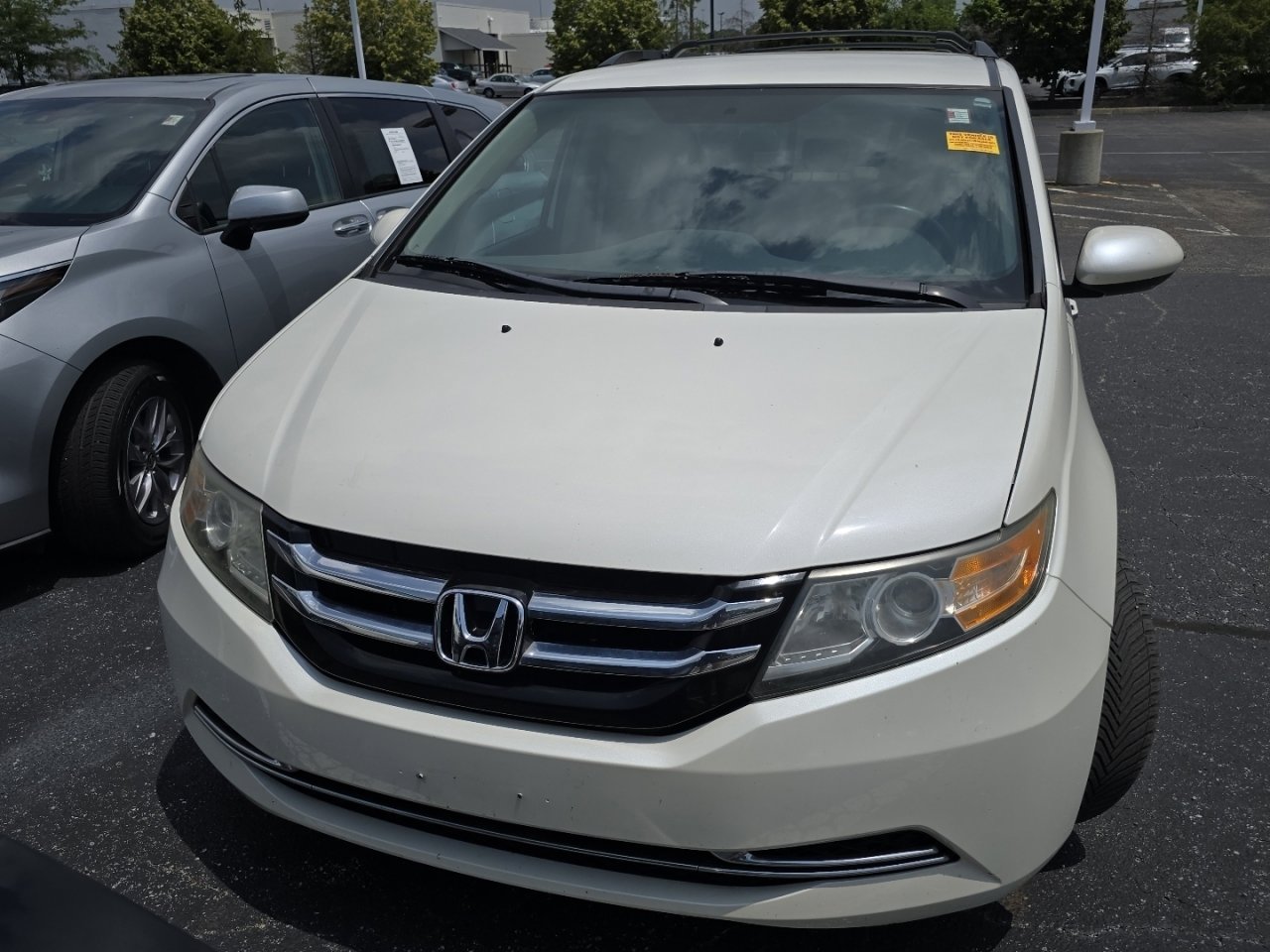 Used 2016 Honda Odyssey SE image 2