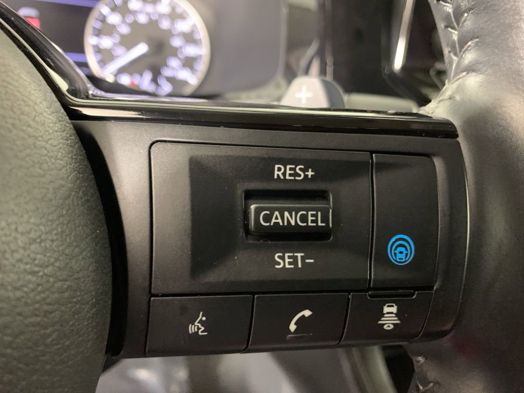 Used 2023 Nissan Pathfinder SV image 23